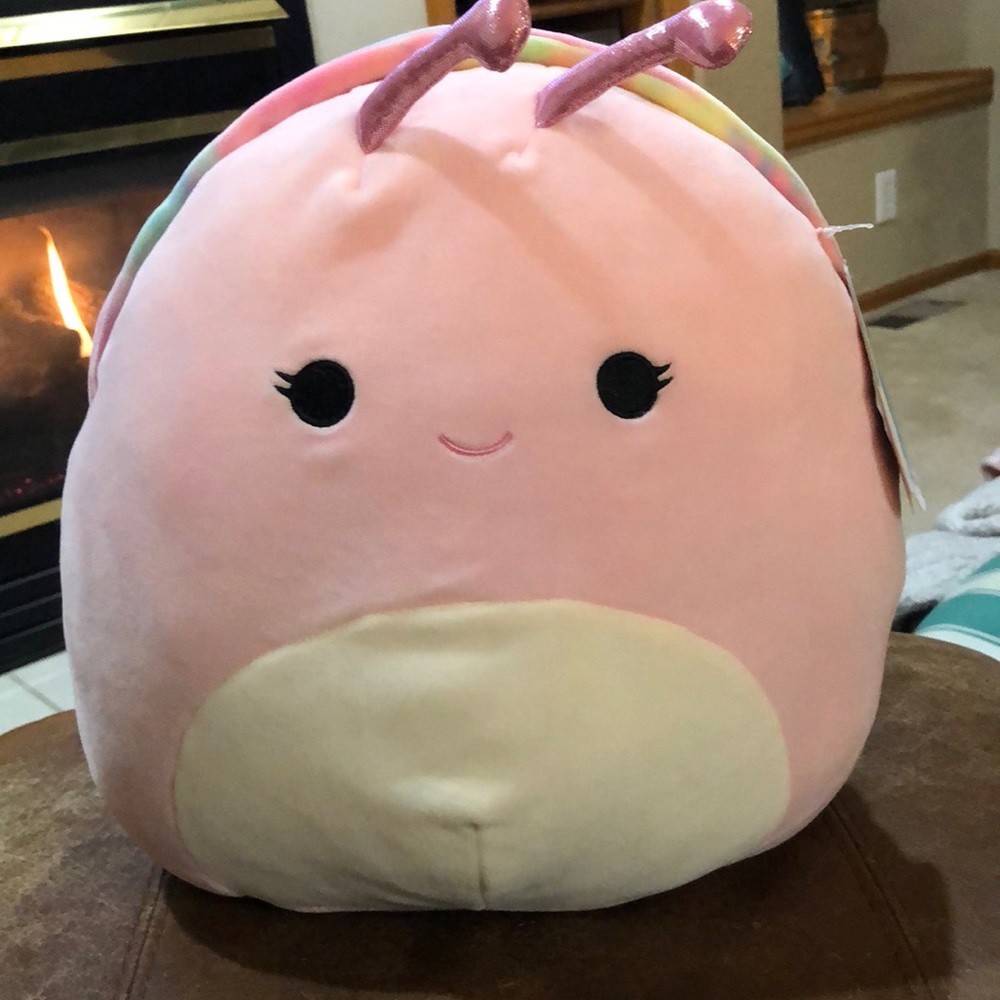 Snail squishmallow
